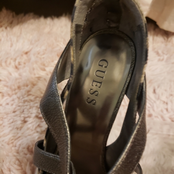 Heels - Picture 2 of 2